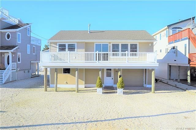366 N 5th Street, Surf City
