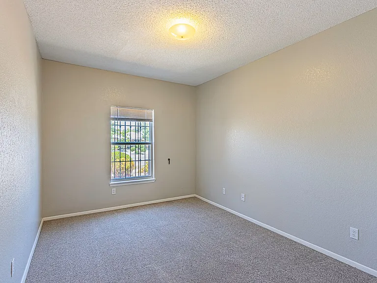 4600 Leeds Ave — Photo 19
