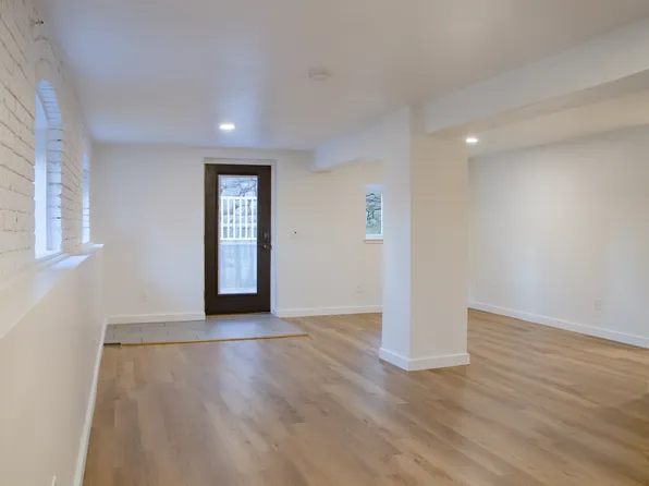 8 School St #2, Fiskdale, MA 01518