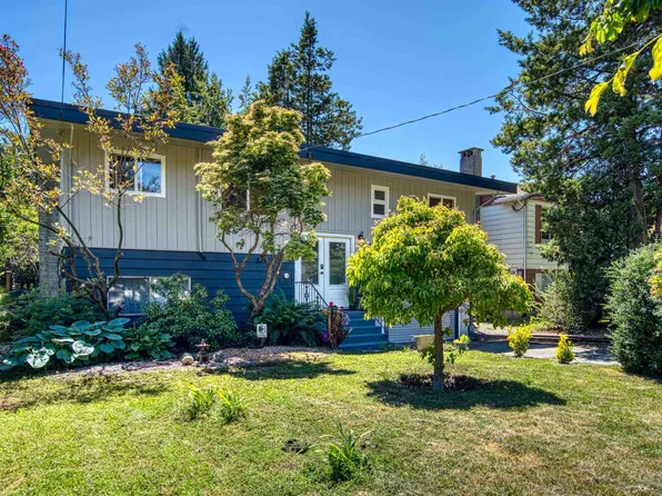 13750 Blackburn Ave, White Rock, BC V4B 2Y8
