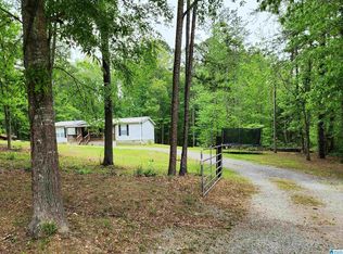 94 Treetop Ln, Ashville, AL 35953