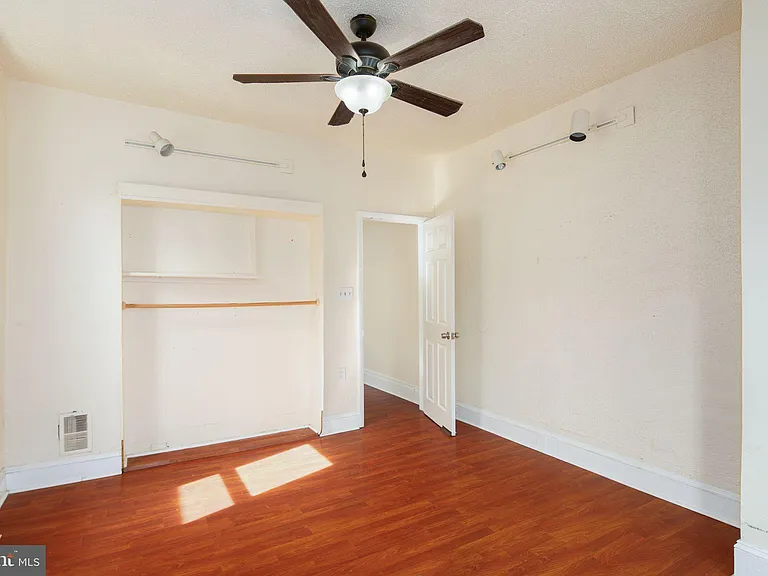 3118 Haverford Ave — Photo 9