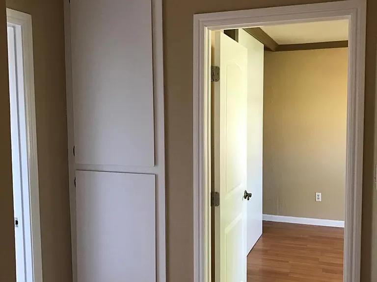 305 Georgiana Dr — Photo 6