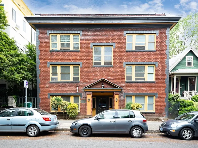 2235 NW Johnson St — Photo 39