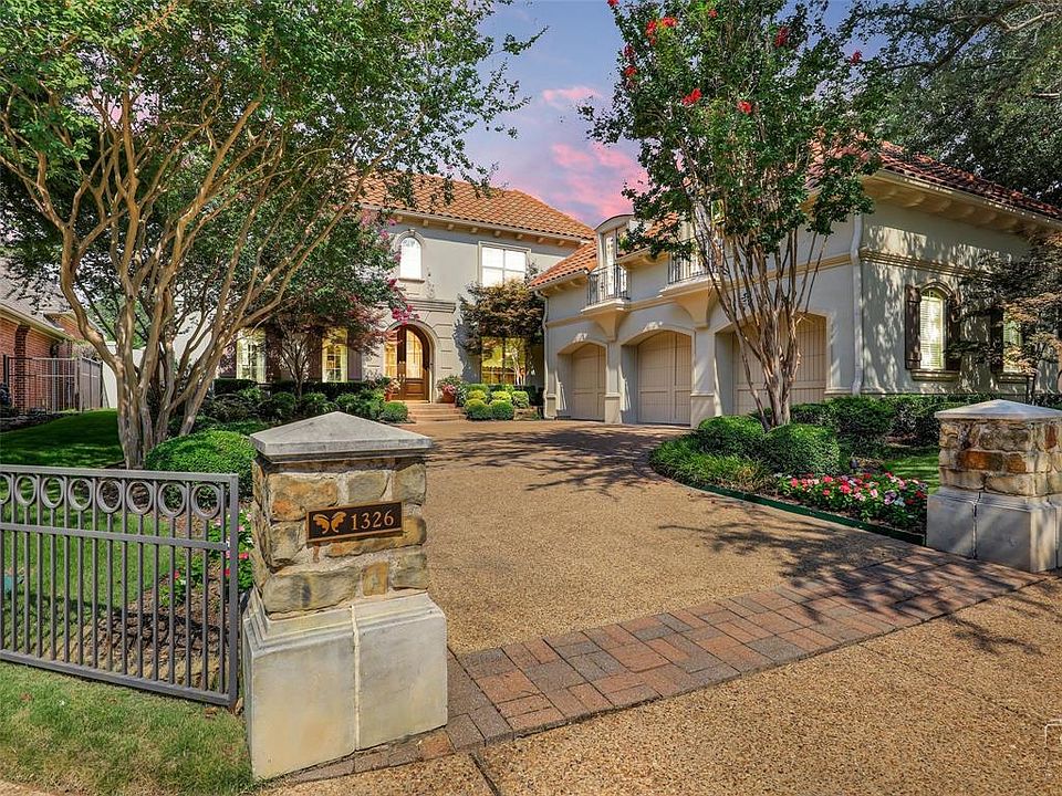 1st image of 1326 Regency Ct