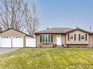 5541 Vesper Dr, South Beloit, IL 61080