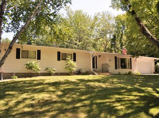 1422 Ridgeview Dr, Montevideo, MN 56265