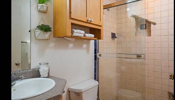4th image of 1957 Royal Way APT 1