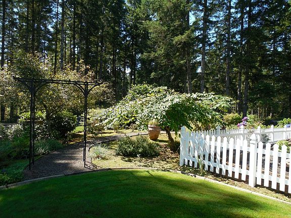 5th image of 600 E Island Lake Dr
