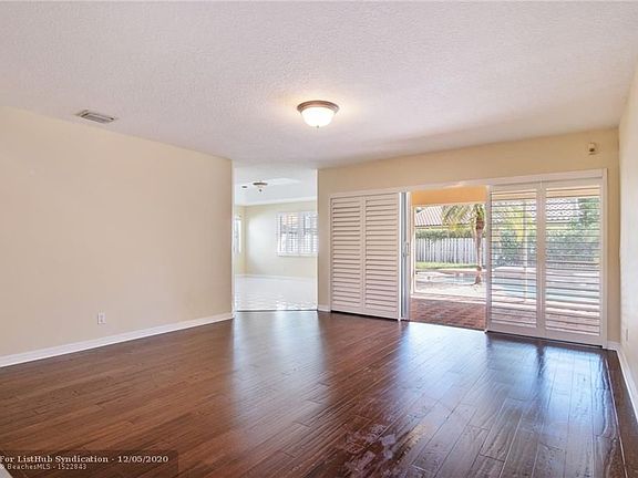 4th image of 557 Stonemont Dr