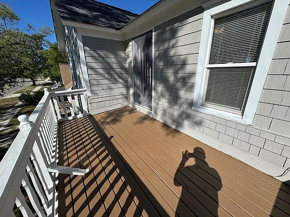 balcony 3