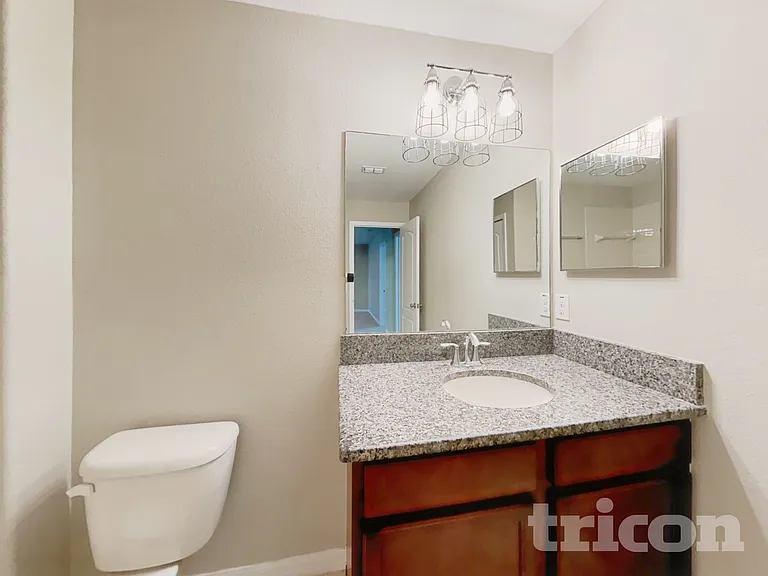 13702 Lakemont Dr — Photo 12