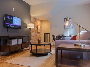 238 S 20th St #A, Philadelphia, PA 19103