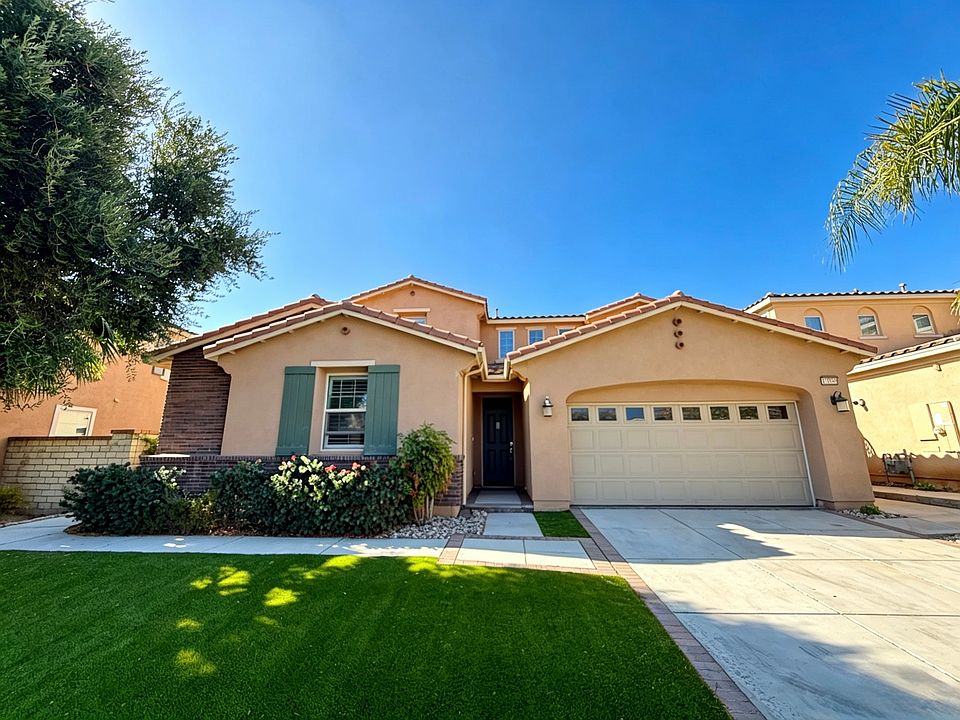 1st image of 13335 Los Robles Ct