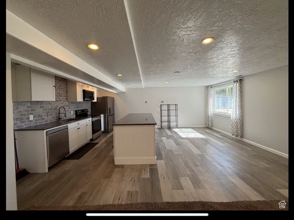 11791 S Stone Hollow Ct, Riverton, UT 84065