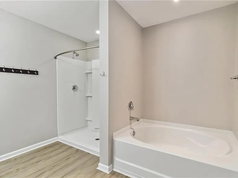 100 Heritage Club Cir — Photo 11
