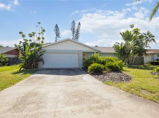 219 70th St NW, Bradenton, FL 34209