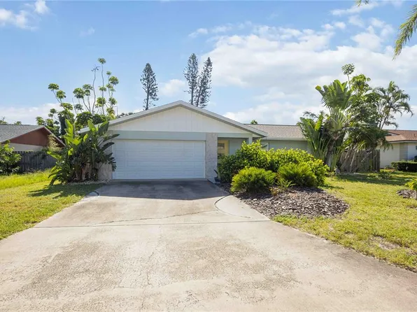 219 70th St NW, Bradenton, FL 34209