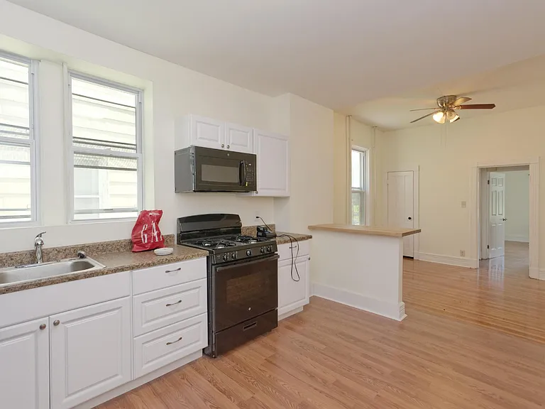 587 Washington Ave #1 — Photo 2