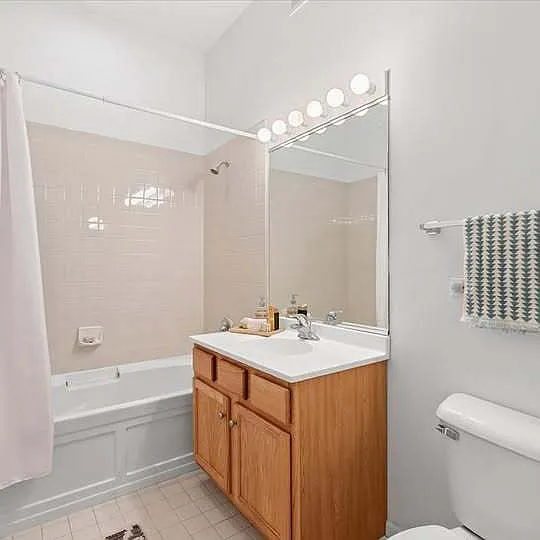 950 W Leland Ave #307 — Photo 15