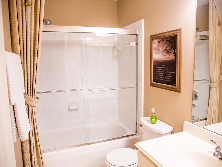 31 N Walden Elms Cir — Photo 25