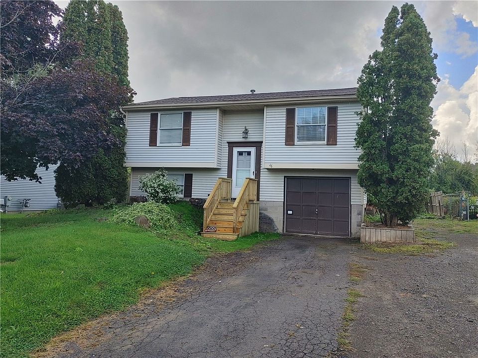 1st image of 46 Greenridge Cres