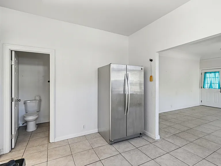 334 N Broadway Ave #334 — Photo 23