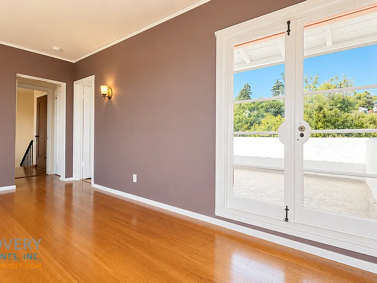 202 Kenyon Ave — Photo 46