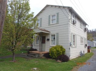 211 S Monroe Ave, Covington, VA 24426
