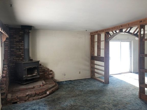 3rd image of 625 Ash St