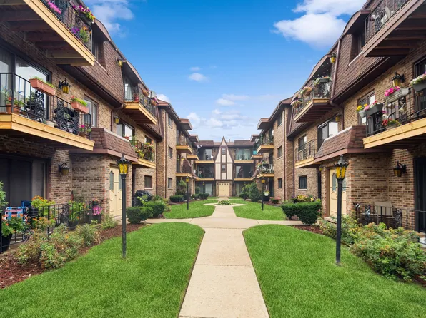 6441 N Northwest Hwy #C-4, Chicago, IL 60631