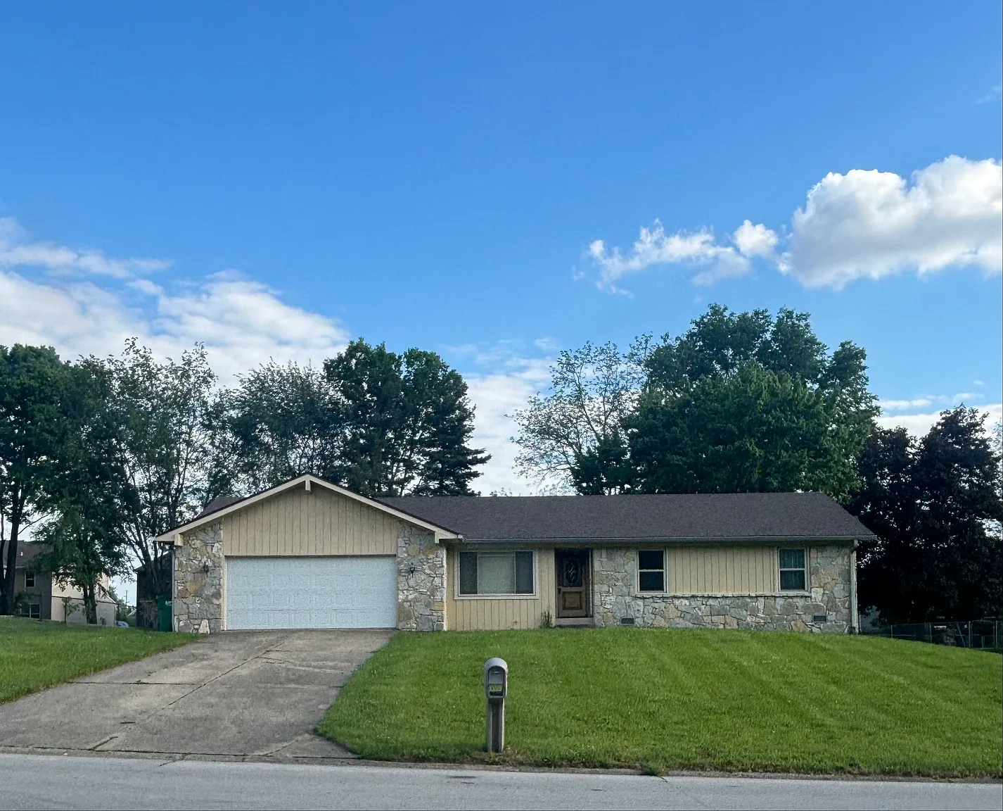 4015 Summit Ridge Rd photo 1