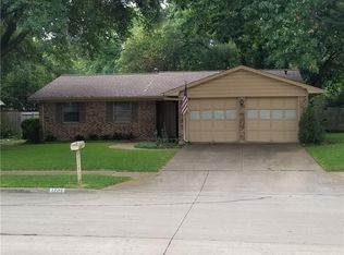 1205 Austin Dr, Ennis, TX 75119