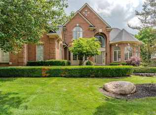 819 Majestic, Rochester Hills, MI 48306