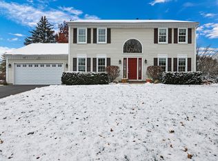 6153 Indian Trail Rd, Gurnee, IL 60031