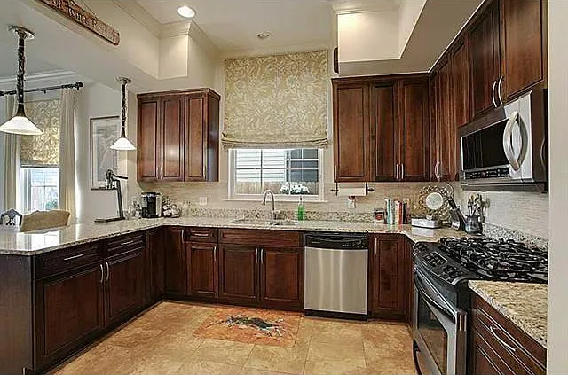 5933 Milne Blvd — Photo 10