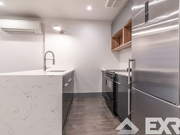 2nd image of 523 Willoughby Ave APT 2