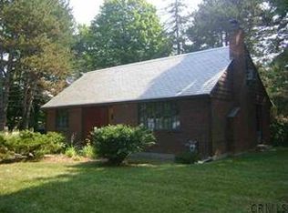 26 Thompson Hill Rd, Rensselaer, NY 12144