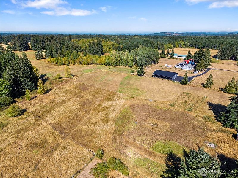 3rd image of 559 Toledo Salmon Creek Road