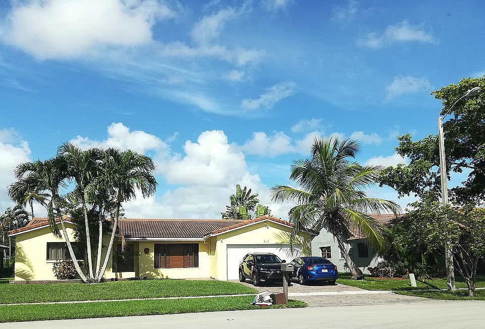 1st image of 515 NW 103rd Ave