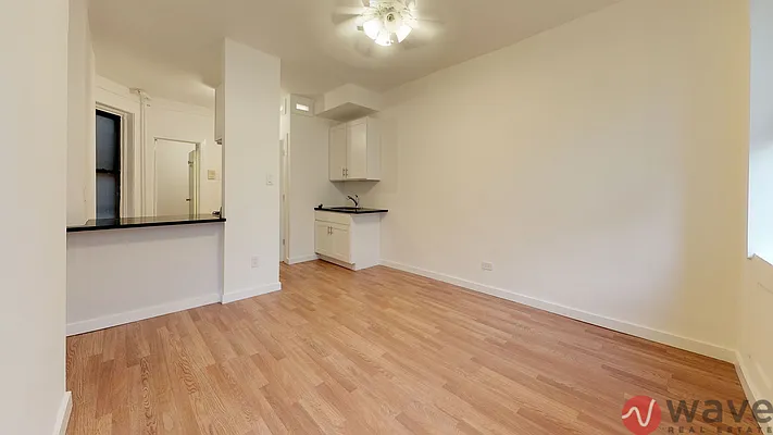 Rented by Wave Real Estate Group | media 17