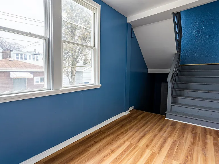 1907 S 49th Ave #1 — Photo 4