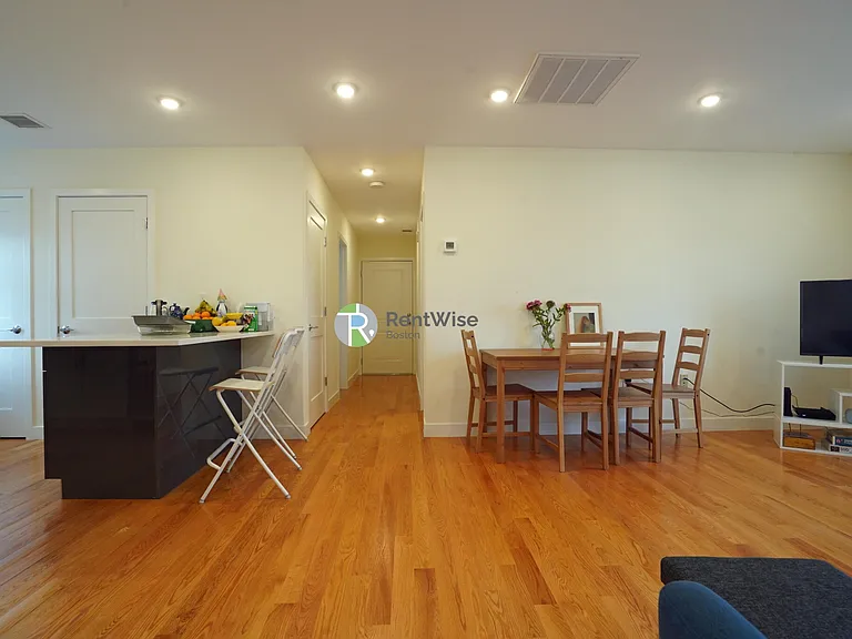15 Kelley Ct #153 — Photo 6