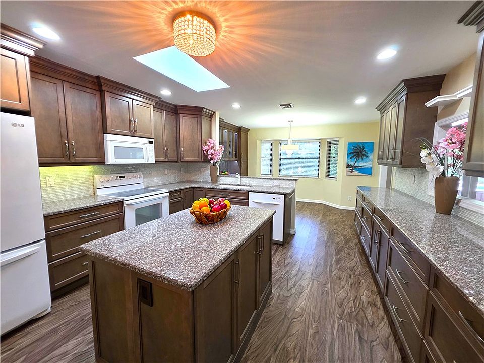 1st image of 1060 31st Ave #1060