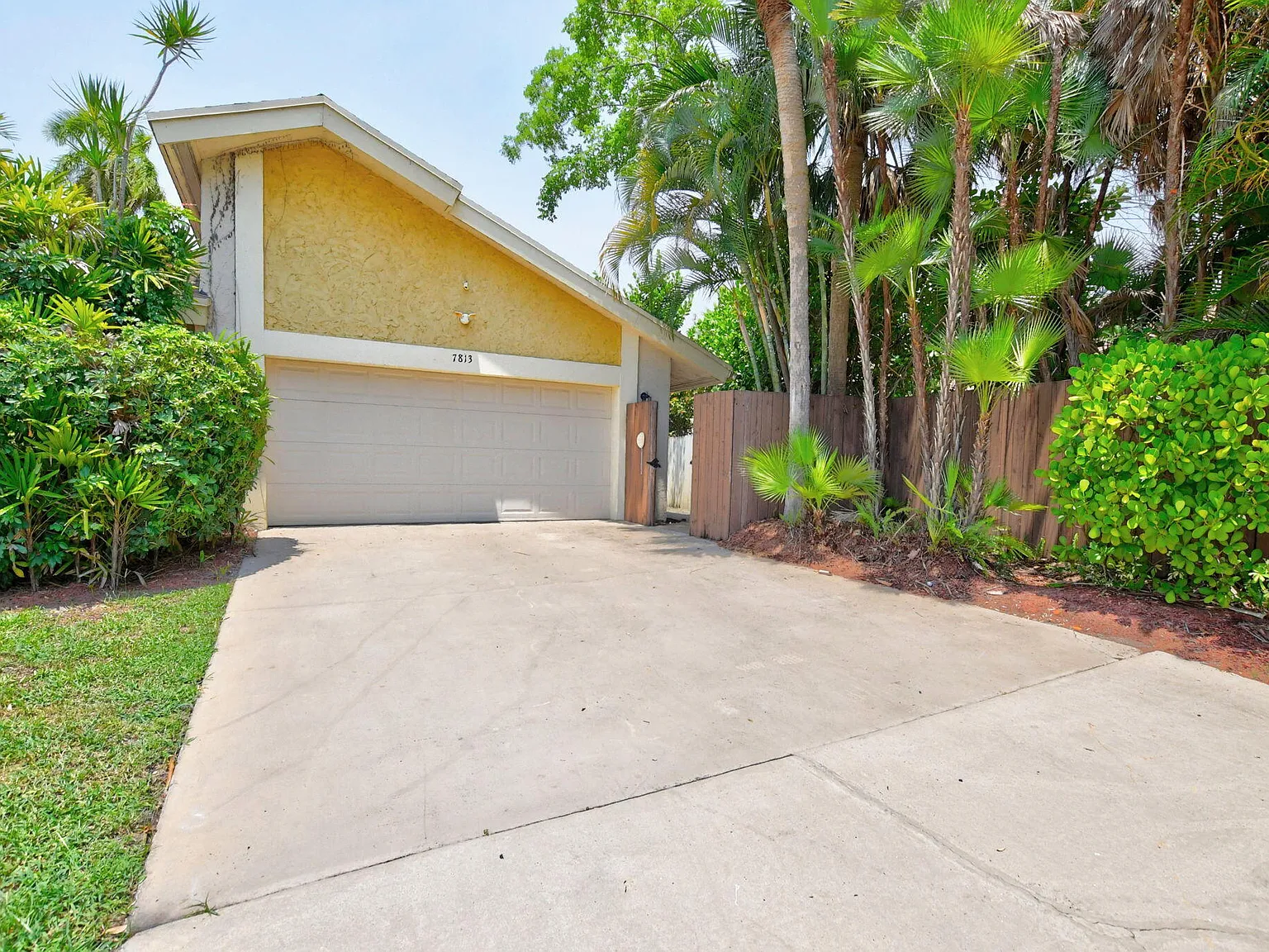3 bed, 2.0 bath, 1625 sqft, $3,900 — Photo 4