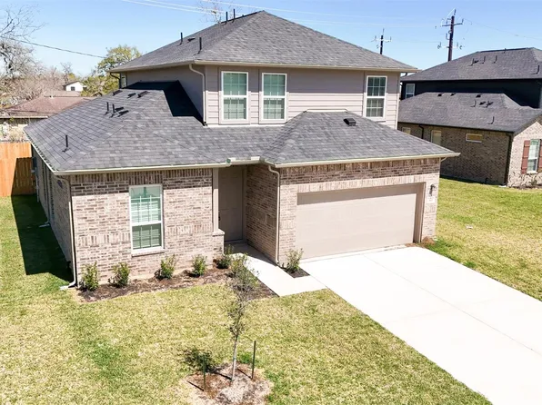 410 Magnolia St, Richwood, TX 77566