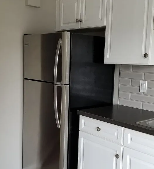 2005rt27llc - Fox & Foxx Brookview At Edison — Photo 1