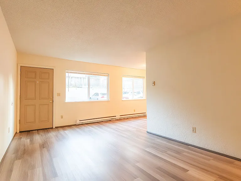 2232 SE Pine St — Photo 15