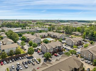 730 W Magnolia Ave APT 4-301, Auburn, AL 36832