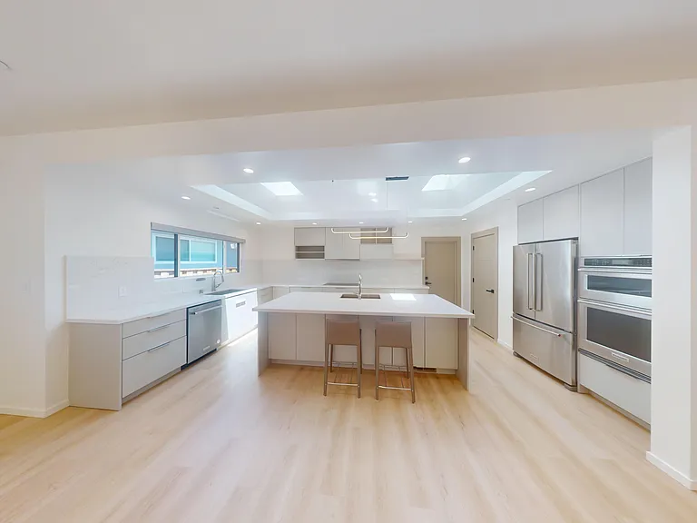 1257 Sleepy Hollow Ln — Photo 5